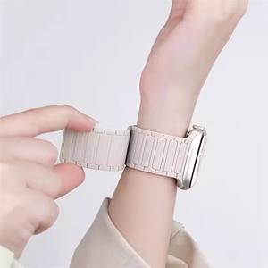 <span class=keywords><strong>Precio</strong></span> al por mayor correa de repuesto deportiva de silicona suave 41mm 45mm 49mm para IWatch <span class=keywords><strong>Apple</strong></span> <span class=keywords><strong>Watch</strong></span> Series 10 9 8 7 6 5 4 <span class=keywords><strong>SE</strong></span> Ultra Strap - Product Image 3