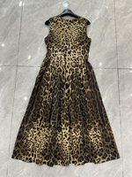 Nouvelle Robe Tendance Style Mode 2026 Automne Hiver pour Événements et Soirées Femme Sexy Imprimé Léopard Sauvage Sans Manches Longueur Midi en Coton Chic