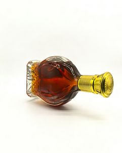 زجاجة نبيذ مربعة شفافة سميكة بسعة 750 مل بتصميم مخصص للعلامات التجارية، مناسبة للمشروبات الكحولية والويسكي وXO مع سدادة فلين - Product Image 6