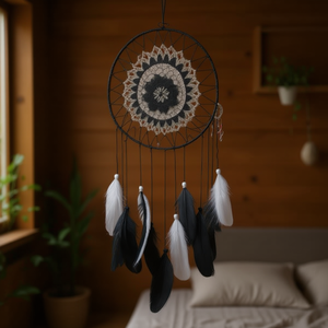 Acchiappasogni 20x55cm con Piume Bianche e Nere, Decorazione da Parete - Product Image 3