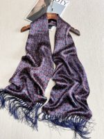 Écharpe longue double couche en crêpe de satin 100% soie de mûrier, imprimé ethnique, avec pompons, châle polyvalent, foulard pour la vente en gros