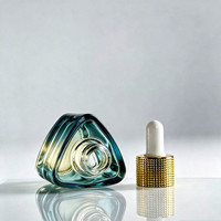Botol Tetes Kaca Segitiga 30ml dengan Gradasi Warna untuk Kemasan Kosmetik, Serum, Minyak Esensial, Losion, dan Perawatan Kulit