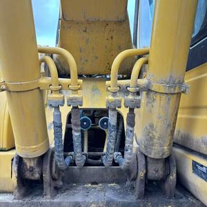Excavadora de cadenas usada KOMATSU PC270 de 27 toneladas, modelo 2022, en excelentes condiciones con componentes de motor, bomba y cojinetes, a bajo precio. - Product Image 2