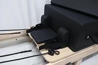 Nouveau design, qualité haut de gamme, lit d'exercice télescopique pour le sol, luxe classique, en bois d'érable, Reformer Pilates réglable