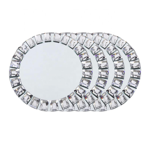 Sottopiatti in Vetro con Bordo in Strass Decorativi per Matrimoni ed Eventi Vendita Calda - Product Image 1