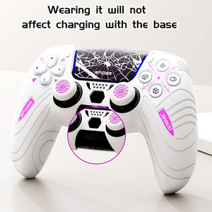 Étui de protection en silicone <span class=keywords><strong>rose</strong></span> souple pour manette <span class=keywords><strong>PS5</strong></span> antidérapant avec conception de poignée renforcée et logo imprimé à 2 Stickers-3D thématiques - Product Image 3