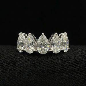 Bague en or blanc certifiée IGI avec diamant serti à griffes, élégante et minimaliste, pour fiançailles, finition lisse et brillante, à porter au quotidien, unisexe - Product Image 2