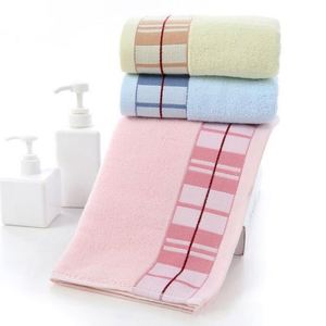 Serviette de bain en coton épais jacquard avec broderie de logo personnalisable, motif quadrillé uni, pour usage domestique, écologique, séchage rapide, la meilleure - Product Image 2
