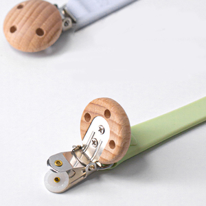 Vente en gros de perles en bois de silicone de qualité alimentaire réutilisables et personnalisées attache-tétine pour bébé avec étui de fixation - Product Image 4