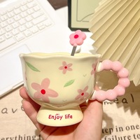 Modern Floral Cream Style Twisted Griff Niedlich 340ml Keramik Blumen becher Hand bemalt unter Glasur Becher Blume Tee Kaffeetassen Geschenk