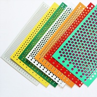 Radiateur extérieur en métal perforé avec panneaux de grille fins, prix des tôles perforées