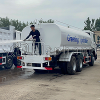 Usine directement vendre utilisé Sinotruk HOWO 6x4 10 roues moteur diesel 20000 litres 20cbm 25cbm camion-citerne d'eau à vendre