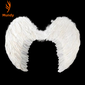 <span class=keywords><strong>Ali</strong></span> d'<span class=keywords><strong>Angelo</strong></span> Bianche <span class=keywords><strong>con</strong></span> Piume <span class=keywords><strong>Nere</strong></span> per Adulti, Accessori per Feste in Maschera e Carnevale - Product Image 1