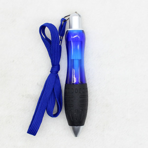 Stylo bille rétractable court et robuste avec cordon et étui en cuir noir, stylo promotionnel multifonctionnel personnalisable avec logo - Product Image 2