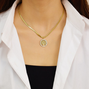 Colgante Árbol de la Vida en Oro PVD 18K - Collar de Acero Inoxidable con Zirconia Calada para Mujer - Product Image 2