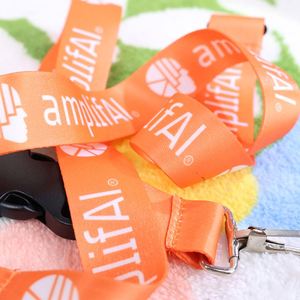 Porte-badge en polyester écologique imprimé par sublimation avec cordon en nylon tressé pour carte d'identité - Product Image 5