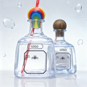 Gobelet à cocktail réutilisable de 375 ml, bouteille de tequila en plastique personnalisée avec bouchon en liège - Product Image 3