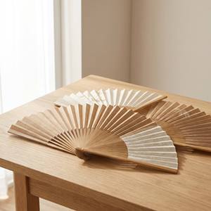 Dekorativer Ventilator mit Zeitgenössischer Pinseltechnik Großhandelsangebot für Eventdesigner, Geschenkimporteure und Modeeinzelhandel - Product Image 6