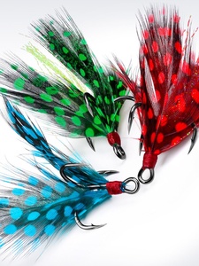 Amo Triplo in Acciaio ad Alto Tenore di Carbonio con Scanalatura per il Sangue e Punte Appuntite per la Pesca con Esche Artificiali, per Persico, Pesca sul Ghiaccio e da Barca - Product Image 1