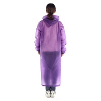 Impermeable, Plegable y Portátil, Chubasquero de Plástico Resistente para Unisex, Ideal para Campamentos al Aire Libre, Disponible en Varios Colores