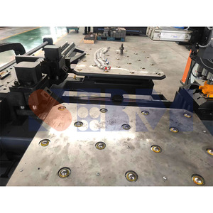 Punzonadora hidráulica Raintech 100t CNC para columna C de placa de metal - Product Image 3