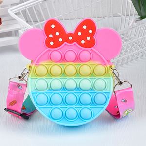 <span class=keywords><strong>Borsa</strong></span> a Tracolla per Bambini con Motivi <span class=keywords><strong>Minnie</strong></span> e Mickey in Silicone, <span class=keywords><strong>Borsa</strong></span> Giocattolo Antistress - Product Image 3