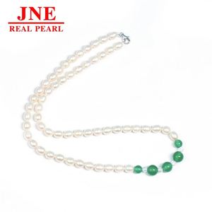 Natürliche Perlenkette mit Fünf Grünen Chalcedon-Perlen, Muttertagsgeschenk für Ältere, Muttertagsgeschenk - Product Image 5