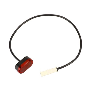 Feu arrière intelligent pour trottinette électrique MAX G30 – Accessoire d'origine pour une visibilité accrue et une sécurité accrue - Product Image 2