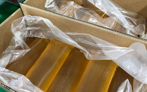 Pegamento de Poliuretano Termofusible Ecológico de Curado Rápido para Aplicaciones de Unión de Etiquetas - Product Image 6