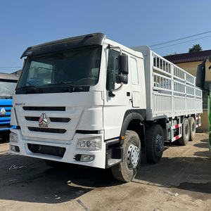 شاحنة بضائع مستعملة Sinotruk 8x4 <span class=keywords><strong>12</strong></span> عجلة 40-50 طن 371-420HP بضائع بسعر منخفض - Product Image 1