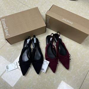Scarpe da donna eleganti e basse di nuovo stile. Per scarpe da donna - Product Image 1