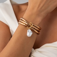 Bracelet vintage multi-couches en perles d'imitation baroques pour femmes, bracelet classique pour femme, accessoires de bijoux pour tous les jours