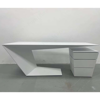 Bureau d'ordinateur moderne, bureau de bureau tendance avec tiroir, mobilier de bureau simple et confortable