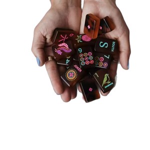 Mahjong américain de style occidental, portable, à quatre couches, coloré, motif écaille de tortue, européen et américain, en stock - Product Image 3