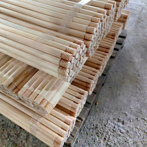 Manche de balai en bois de pin naturel, lisse et poncé, durable, pour outils de nettoyage, vente en gros, OEM ODM - Product Image 1