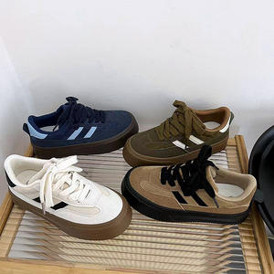 รองเท้าผ้าใบผูกเชือกพื้นหนาสำหรับผู้หญิง, รองเท้าผ้าใบลำลองสำหรับฤดูใบไม้ร่วงสีน้ำตาล - Product Image 1