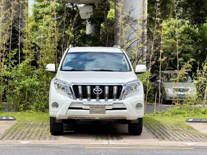 Vente en gros de voitures Toyota Prado d'occasion 2016, importées, 2.7L Auto 4x4 7 places, exportation de SUV tout-terrain Toyota d'occasion - Product Image 5