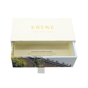 Boîte d'emballage cadeau de luxe en papier rigide avec revêtement UV, impression de logo personnalisé noir de haute qualité pour étui de téléphone et bijoux - Product Image 1