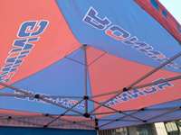 Tente Pop-Up Personnalisée 10x10ft en Polyester Enduit PU 600D Imperméable pour Salons Commerciaux et Publicitaires – Vente en Gros