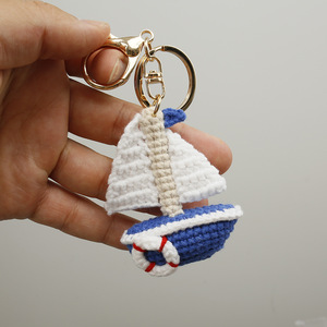 Porte-clés en coton tissé motif dessin animé, mini pendentif bateau à voile tricoté, accessoire artisanal sur le thème de la navigation, cadeau - Product Image 5