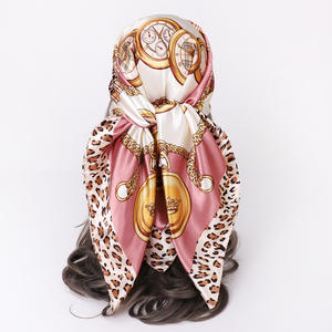 Bufanda de Seda Satén con Estampado de Leopardo para Mujer, Estilo Europeo Americano, Venta al Por Mayor - Product Image 3