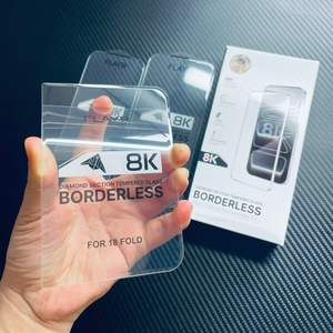 ฟลายเออร์ ไดมอนด์ เซคชั่น 8K กระจกนิรภัยแบบ 3 มิติ ไร้ขอบ ขอบโค้งใหญ่ ป้องกันหน้าจอใส กาวหนา สำหรับไอโฟน 18 โฟลด์ - Product Image 5