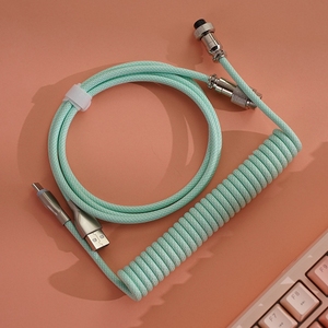 Cable USB Tipo C Enrollable para Teclado Mecánico de Escritorio para Juegos, con Diseño de Resorte Resistente para Transferencia de Datos y Energía - Product Image 3