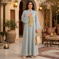 Abaya en polyester à col mandarin et manches évasées pour l'Aïd, les dîners de soirée et les rassemblements festifs, avec broderie dorée et sequins floraux 3D