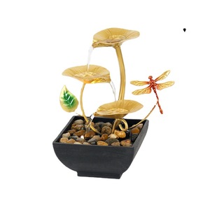 Fontaine d'eau de bureau décorative avec feuilles dorées et libellule, décoration Feng Shui pour le bureau ou la maison - Product Image 5