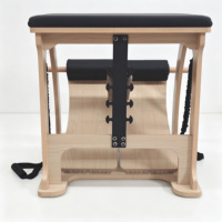 Chaise Wunda EXO en bois d'érable avec cadre creux et bandes de résistance – Équipement de Pilates multifonctionnel pour studio et domicile