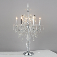 Lampe de table européenne en cristal Lampe de table créative Candélabre Centres de table Lampe d'éclairage de salon de luxe Lampe de table