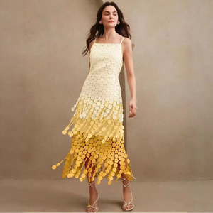 Abito Midi Casual di Alta Qualità in Tessuto Antistatico con Spacco Francese e Collo Halter, Novità Autunno 2025, Senza Maniche, Forma Irregolare, Giallo - Product Image 1