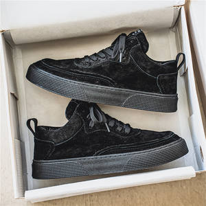 Zapatillas de deporte bajas de estilo británico retro para hombre Zapatos deportivos casuales de moda para caminar con color sólido - Product Image 2