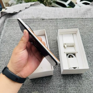 OPPA Find X6 Pro หน้าจอ AMOLED 6.1 นิ้ว 120Hz 2K รองรับ 5G ระบบปฏิบัติการ Android 13 Octa Core แรม 8GB ความจุ 256GB กล้องหน้า 32MP กล้องหลัง 50MP รองรับ CDMA LTE - Product Image 3